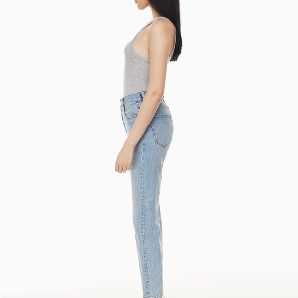Aritzia Denim Forum The Arlo High Rise Straight 28L | Size 25 Light Wash - Picture 6 of 15